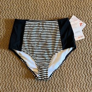 Women’s Athleta high rise bikini bottom size medium